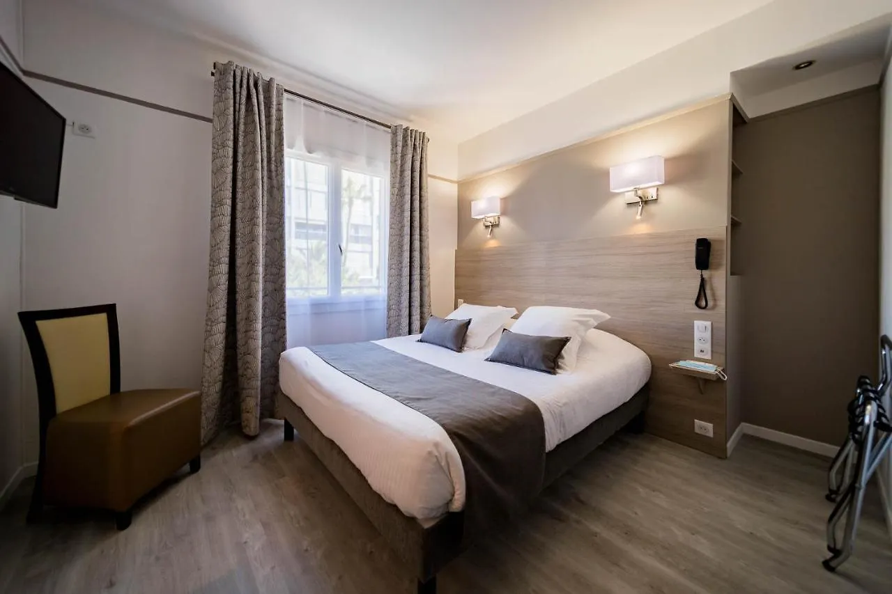 ***  Hotel Le Rabelais Le Lavandou Francia
