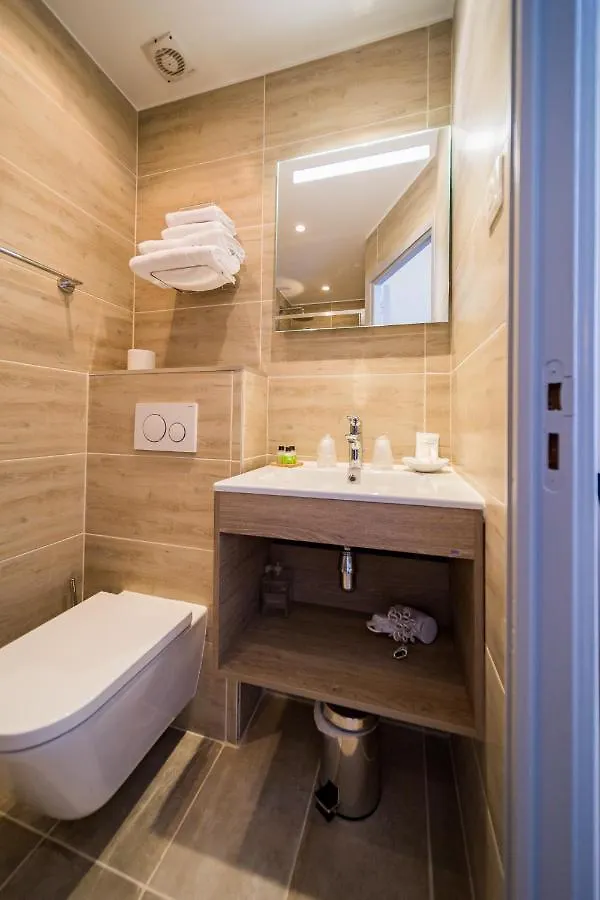 ***  Hotel Le Rabelais Le Lavandou Francia