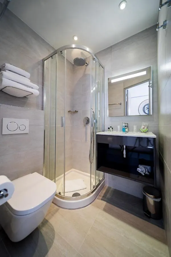 ***  Hotel Le Rabelais Le Lavandou Francia