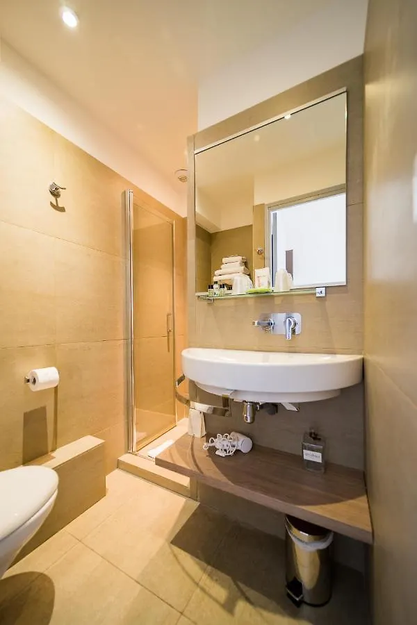 Hotel Le Rabelais Le Lavandou