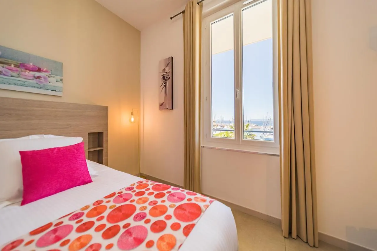 Hotel Le Rabelais Le Lavandou 3*,  Francia